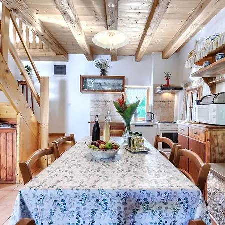 Paolici By Interhome Vikendica Nedescina
