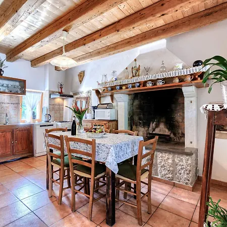 Paolici By Interhome Nedescina