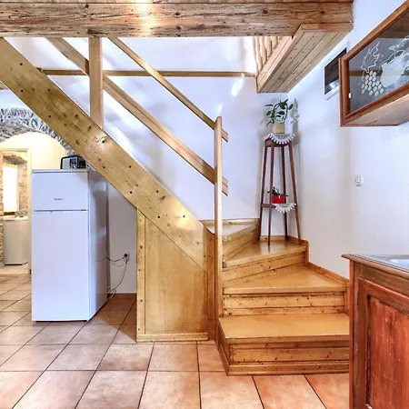 Paolici By Interhome Vikendica Nedescina